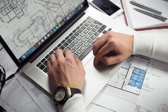 bdfy安全机制示意图，展示HTTPS加密传输、双重验证与数据隔离的技术架构，蓝绿色调专业感强