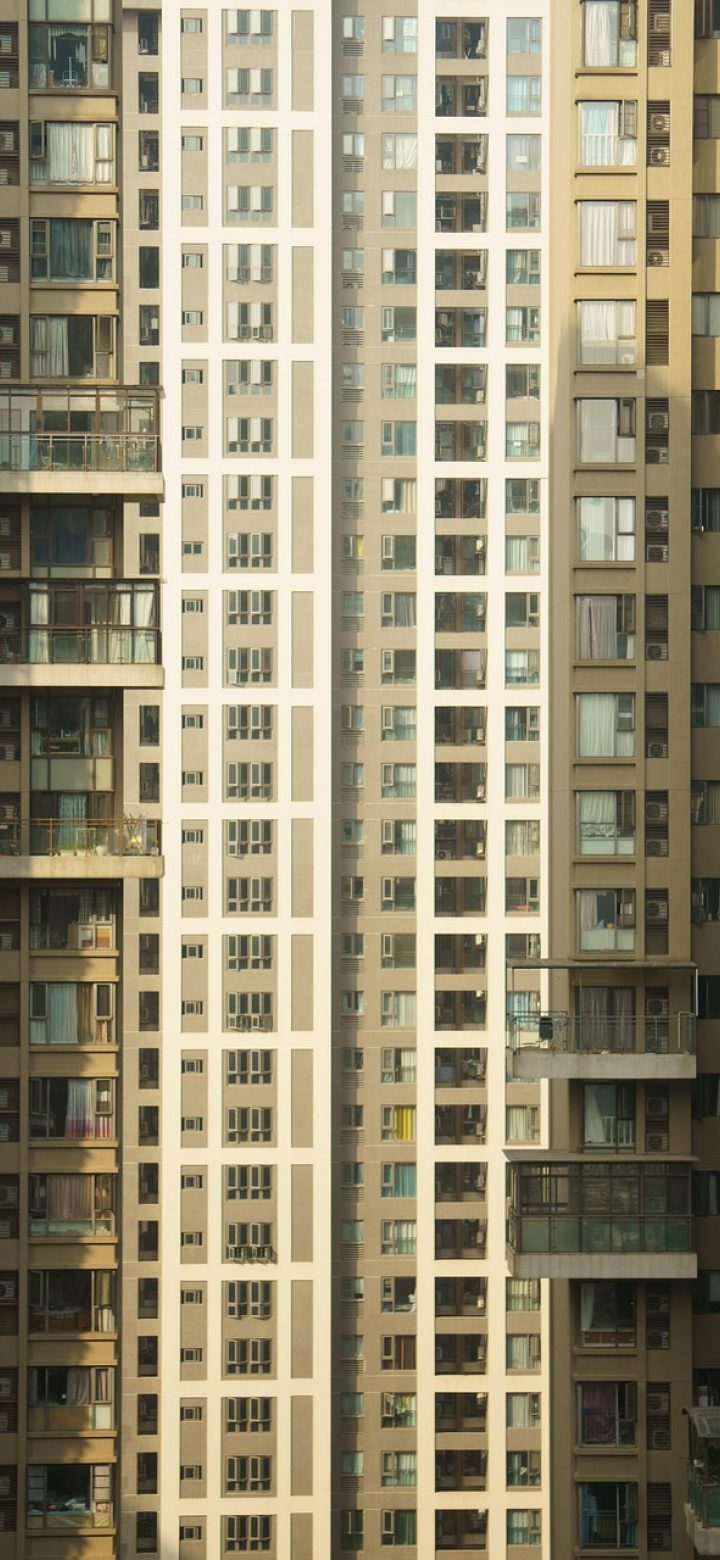 bdfy App 首次启动引导页竖屏截图，米色背景上显示三步引导说明与底部继续按钮，画面干净留白充足